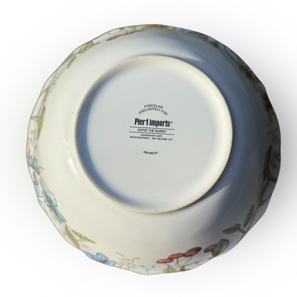 Pier 1 “Sofie the Bunny” 10” Round Serving Bowl - Picture 2 of 3